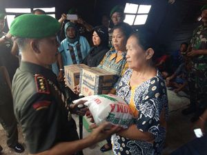 Korem Sibolga Bantu Anak-anak Sekolah Korban Kebakaran