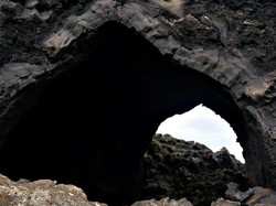 Islandia Punya Kerajaan Iblis