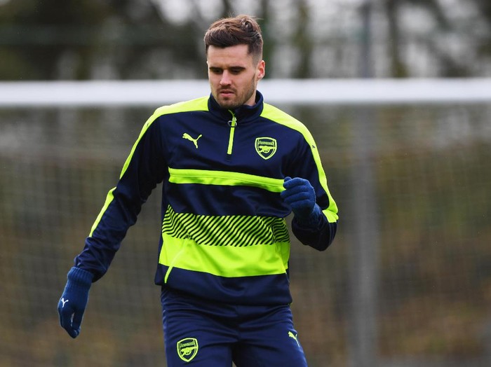 Jenkinson Akan Tinggalkan Arsenal Dalam Waktu Dekat
