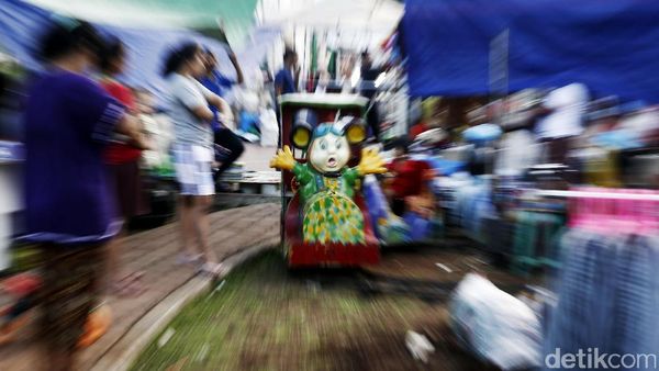 Hiburan Alternatif Pasar Malam Petamburan