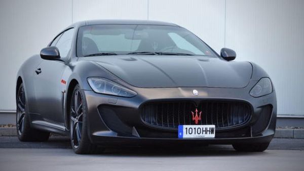 Koleksi Mobil Keren Lionel Messi