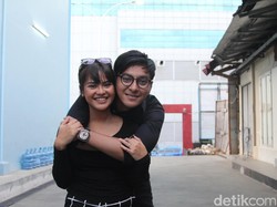 Mytha Lestari Lebih Pilih Tempat Sepi Bersama Tunangan