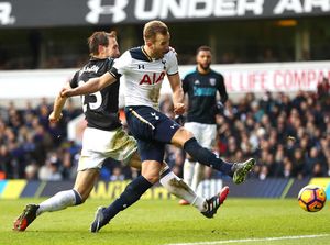 Kane Hat-trick, Spurs Lumat West Brom 4-0