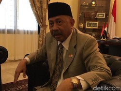 Dubes RI Sudah Disuntik Vaksin Corona China Sinopharm, Halal?