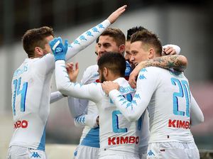 Napoli Kalahkan Pescara 3-1