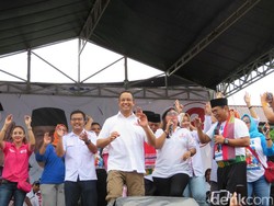 Aksi Anies Baswedan Joget Terajana Saat Kampanye