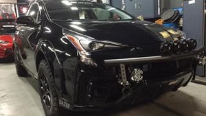 Gahar, Sedan Prius Jadi Crossover