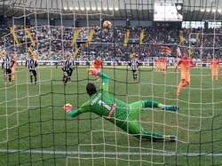 Gol Tunggal Nainggolan Menangkan Roma di Markas Udinese