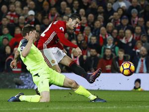 Berimbang dengan Liverpool, Mkhitaryan: MU Tak Pentingkan Rekor