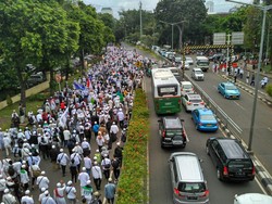 Massa FPI ke Al Azhar, Lalin Depan Mabes Polri Kembali Normal