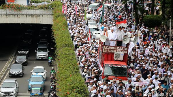 Demo FPI Berjalan Tertib