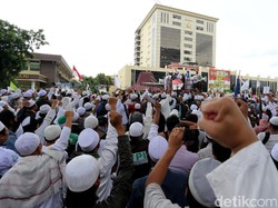 Habib Rizieq Juga Minta Polisi Proses Hukum Ketum GMBI