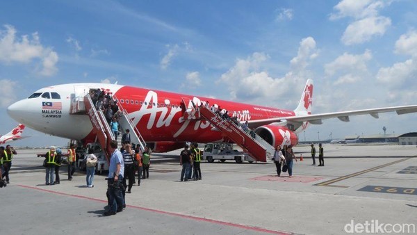 Foto: Pesawat AirAsia (Fitraya/detikTravel) Foto: Pesawat AirAsia (Fitraya/detikTravel)