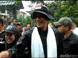 Hujan Deras, Agus Yudhoyono Gerilya Sapa Warga Jakut