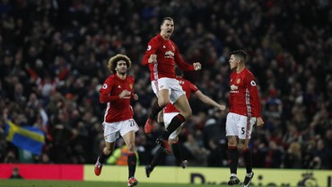 Umpan-umpan Panjang yang Menyelamatkan Wajah MU di Old Trafford