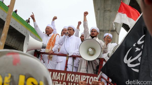 Habib Rizieq Pimpin Demo di Mabes Polri