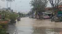 Jalan Kaligawe Semarang Kembali Tergenang Banjir