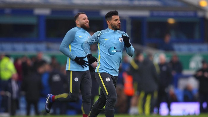 Rayakan 4 Tahun Jadian, Aguero Ajak Kekasih Makan Malam