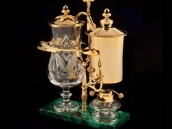 Mau Beli? Teko Kopi Berlapis Emas Ini Harganya Rp 240 Juta!