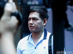 Menduda Malah Bikin Tommy Kurniawan Siap Terjun Politik?