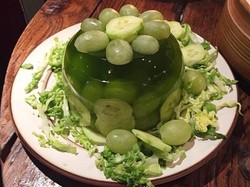 Ini Tampilan Cantik Makanan Pesta di Inggris Era 1970-an (1)