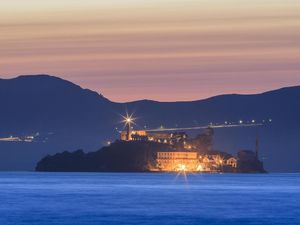 Mau Coba Wisata Malam ke Penjara Terseram di Dunia?