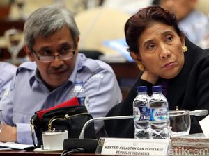 Siapa Menggoyang Menteri Susi?