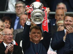 Pernah Juara Liga Champions, tapi Van Gaal Anggap Piala FA Gelar Terbesarnya