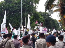 Aksi Massa Pro-Kontra Pengawal Sidang Ahok: Joget hingga Orasi