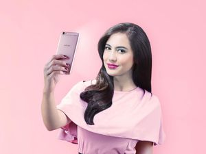 Patut Dicoba! Aneka Tips Selfie yang Sempurna Saat Traveling