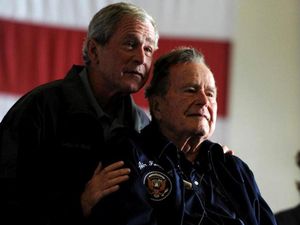 Trump Puji Kepemimpinan Bush Senior Selama Masa Perang DIngin Trump Puji Kepemimpinan Bush Senior Selama Masa Perang DIngin