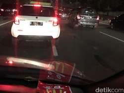 Usai Libur Imlek, Tol Bandung Menuju Jakarta Macet