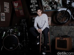 Biasa Stripping, Arifin Putra Mudah Improvisasi dalam Berakting