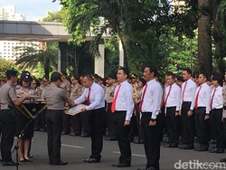 Kapolri Beri Penghargaan 87 Polisi yang Ungkap Perampokan Pulomas
