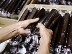 Tak Ingin Dodol Cepat Buluk, Pengusaha Pakai Gula Impor