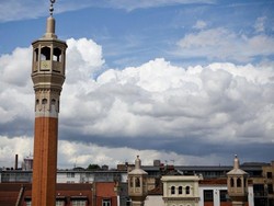 Alat Canggih Bantu Masjid di Inggris Sepakati Waktu Subuh