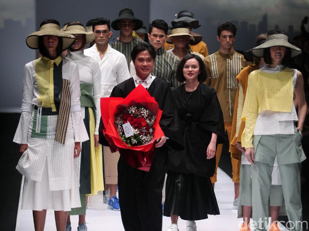 Strategi Industri Fashion Brand Lokal untuk Tahun 2021 Strategi Industri Fashion Brand Lokal untuk Tahun 2021