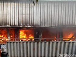 Sumarsono: Ada 112 Kios di Pasar Senen yang Terbakar