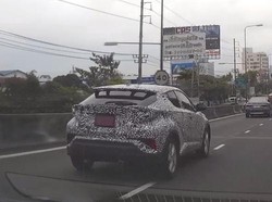 Toyota C-HR Spek ASEAN Mulai Diuji Coba