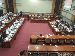 DPR Rapat dengan Menkum HAM, Bahas Bebas Visa hingga Lapas DPR Rapat dengan Menkum HAM, Bahas Bebas Visa hingga Lapas