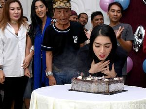 Selamat! Keseruan Angel Karamoy Rayakan Ulang Tahun di Lokasi Syuting