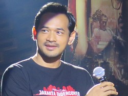 Foxtrot Six Jadi Pengalaman Baru Oka Antara di Akting