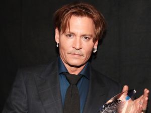 Kini Berstatus Duda, Rumah Johnny Depp Dikabarkan Tak Terurus