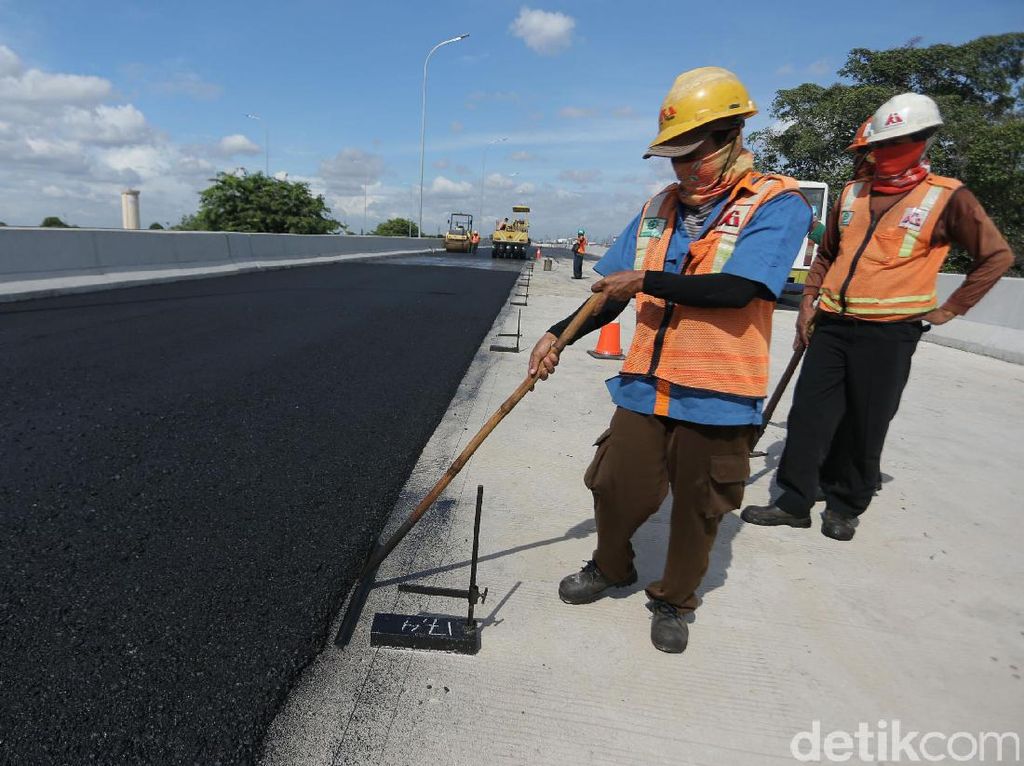 Soal Karet Campur Aspal, Darmin: Biaya Naik, Daya Tahan Lebih Lama Soal Karet Campur Aspal, Darmin: Biaya Naik, Daya Tahan Lebih Lama