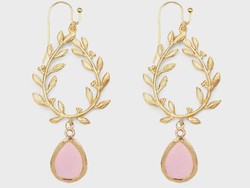 Tampil Memikat dengan 5 Anting Cantik Keluaran Brand Lokal