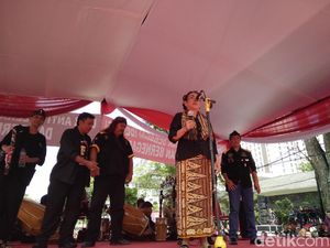 Sukmawati Hadiri Apel Akbar Pembela Pancasila di Bandung