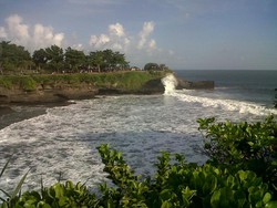 Tak Pernah Bosan ke Tanah Lot Bali