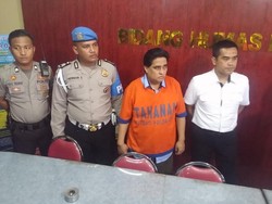 20 Anggota Polda Kawal Dimas Kanjeng Saat Sidang Perdana