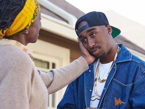 Pembunuh Tupac Shakur Baru Tertangkap Usai 27 Tahun, Keluarga: Polisi Lambat karena Ras Pembunuh Tupac Shakur Baru Tertangkap Usai 27 Tahun, Keluarga: Polisi Lambat karena Ras