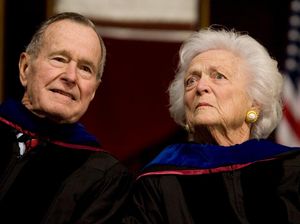 Kemesraan George HW Bush dan Istri, Tutup Usia Hampir Bersamaan Kemesraan George HW Bush dan Istri, Tutup Usia Hampir Bersamaan